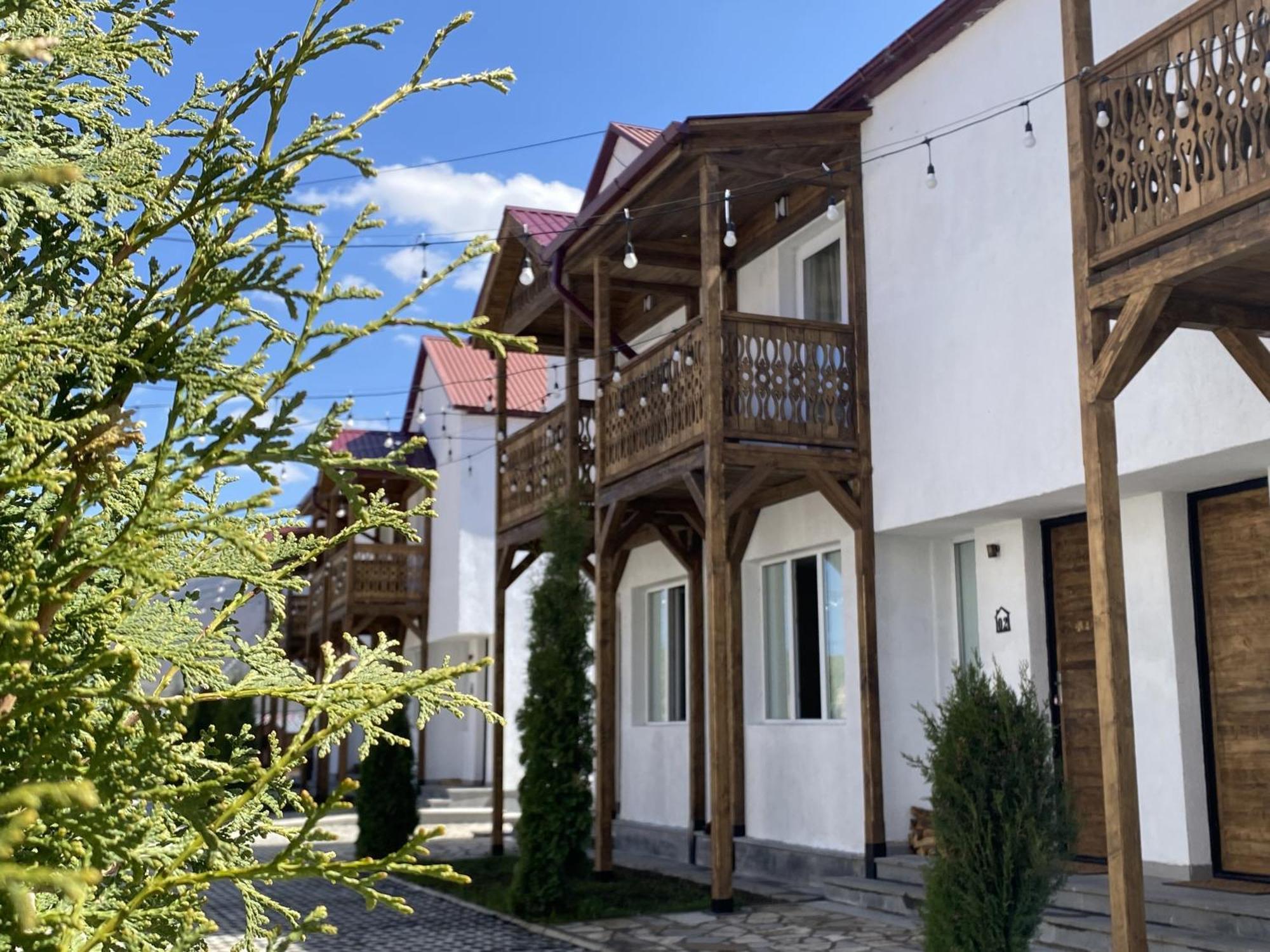 Motives Inn Dilidschan Exterior foto