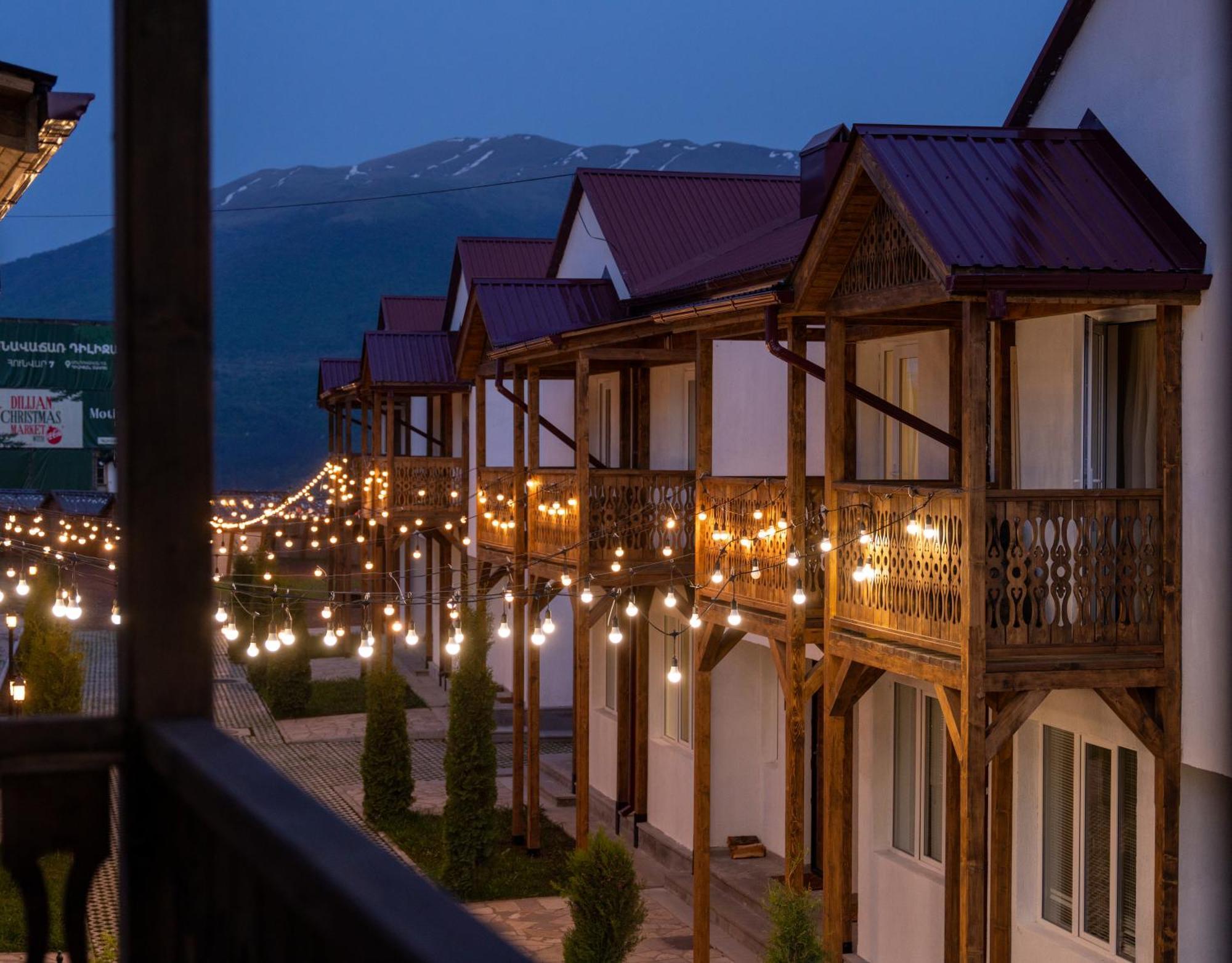 Motives Inn Dilidschan Exterior foto